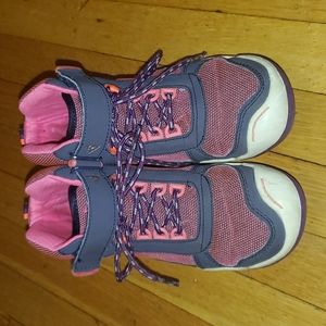 Plae girls hiking boots, size 12.5